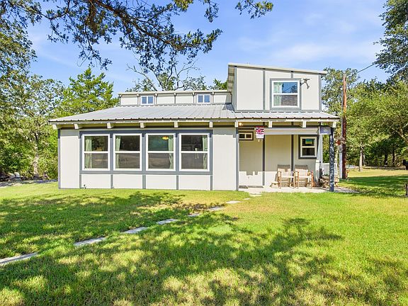 2nd image of 333 Woodvine Ln