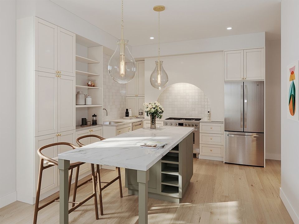 2nd image of 274 Chelsea St APT 3