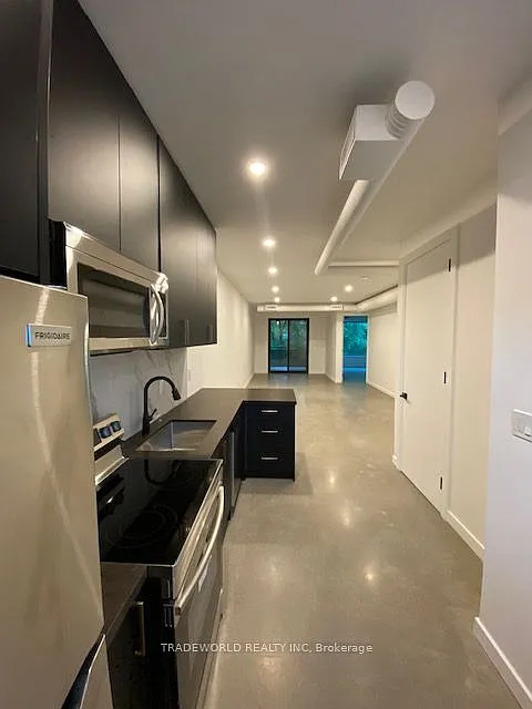 3 bed, $2,850 — Photo 4