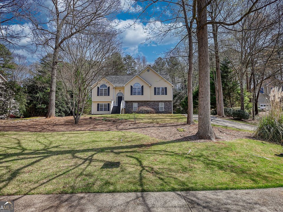 1st image of 1006 English Oak Ln