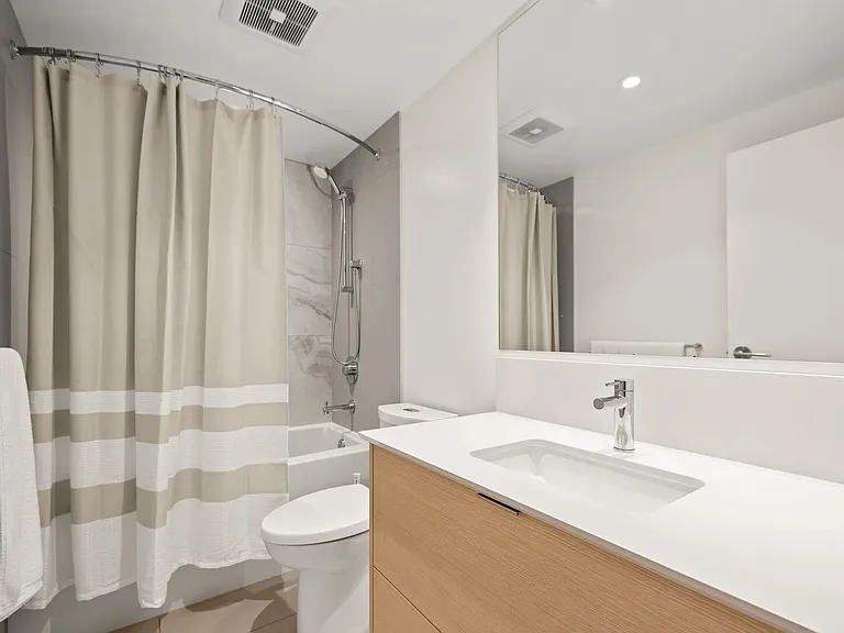 848 Yates St #403 — Photo 13