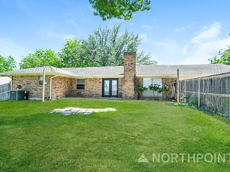 1105 Cedar Ridge Dr — Photo 15
