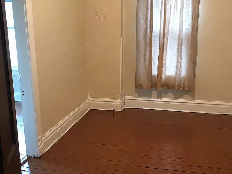 310 Maryland Ave — Photo 10