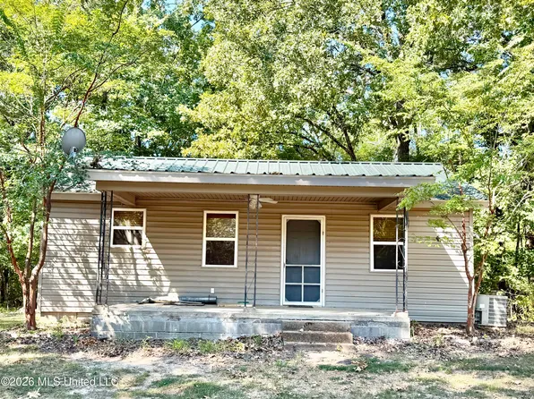 8 County Road 531, Como, MS 38619
