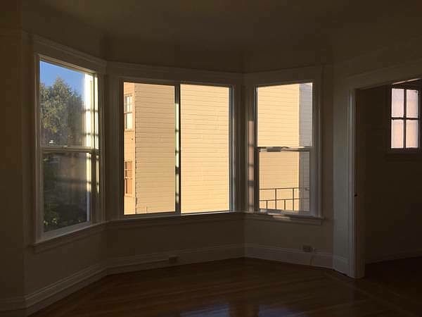 2nd image of 1618 Lombard St