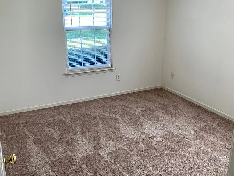 134 Springwood Ln — Photo 8