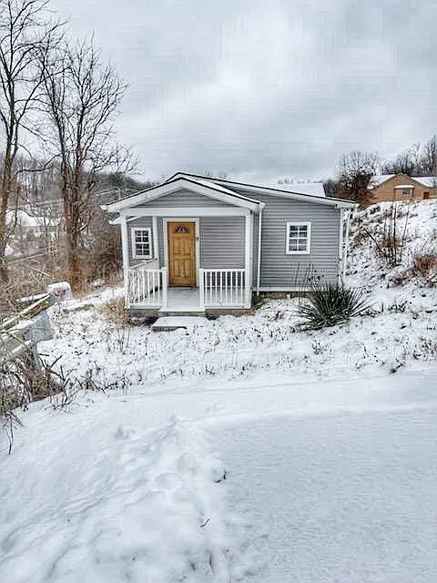 105 Penn Ave photo 1