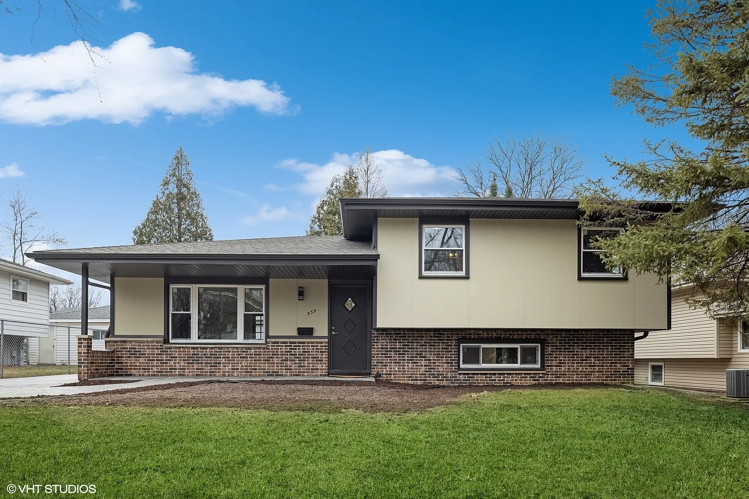 339 E Wilson Ave photo 1