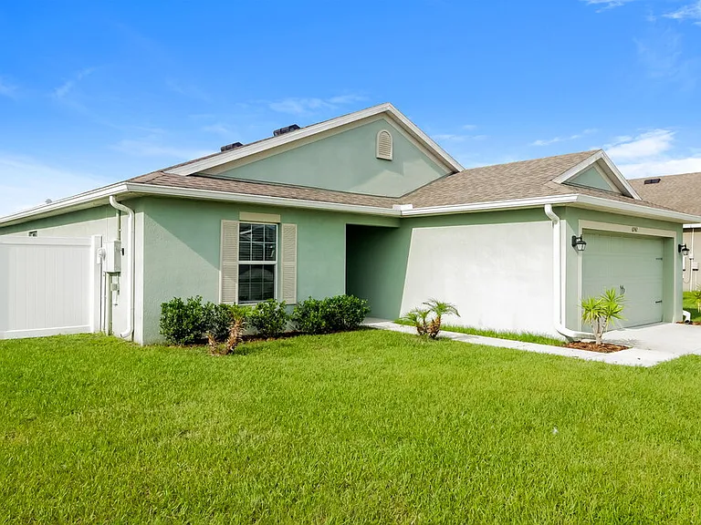 6742 Wirevine Dr — Photo 3