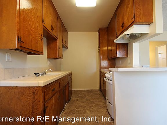 4th image of 407 Hamilton Ave APT 06