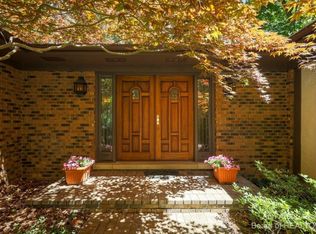 1499 N Folkstone Ct, Ann Arbor, MI 48105
