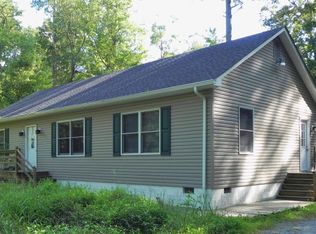 1668 Hallieford Rd, Cobbs Creek, VA 23035