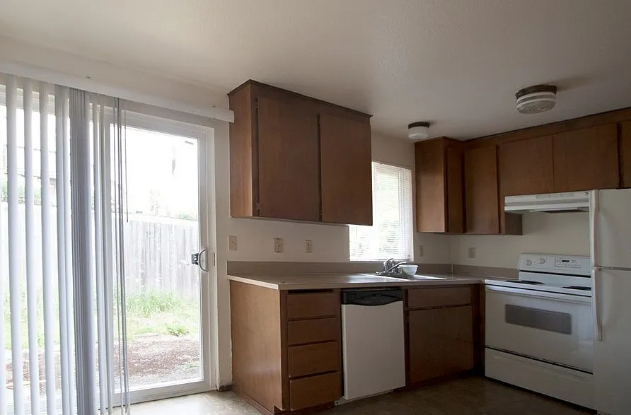 Chenault Ave, Hoquiam — Photo 4