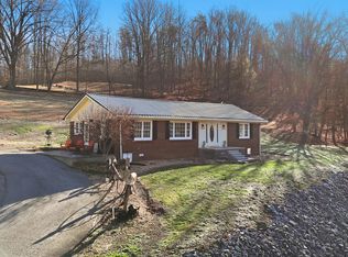 1625 Machine Branch Rd, Ewing, VA 24248