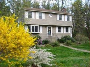 25 Wilshire Dr, Londonderry, NH 03053