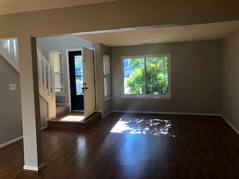2312 Merl Cir — Photo 2