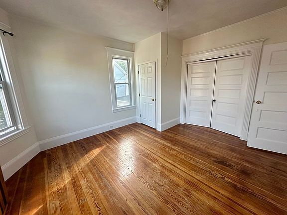 5th image of 80 Fairbanks St #2B