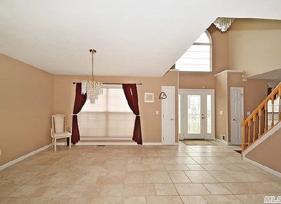 5th image of 1 Somerset Dr