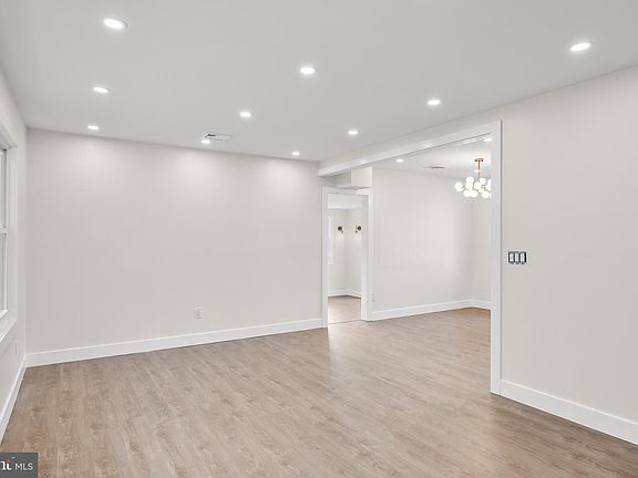 4th image of 332 Seneca Trl