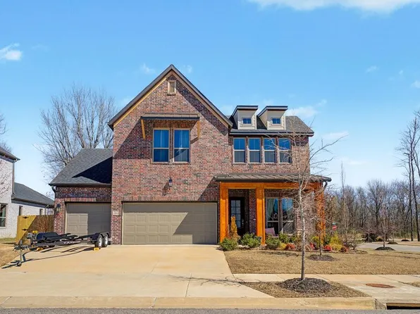 2852 N Poppy Ln, Fayetteville, AR 72704