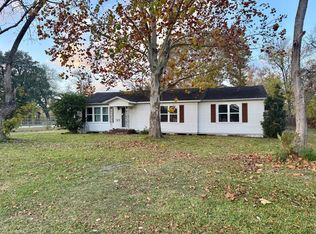 700 E Wallisville Rd, Highlands, TX 77562