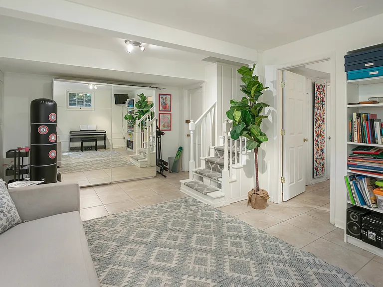 5015 Fulton St NW — Photo 23