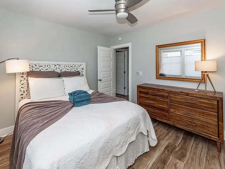 1511 Larry St — Photo 36