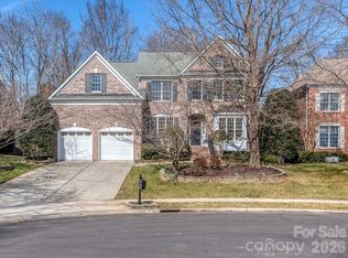 614 Ashgrove Ln, Charlotte, NC 28270