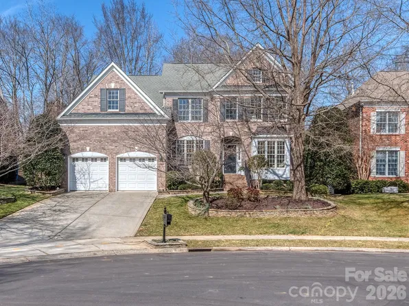 614 Ashgrove Ln, Charlotte, NC 28270