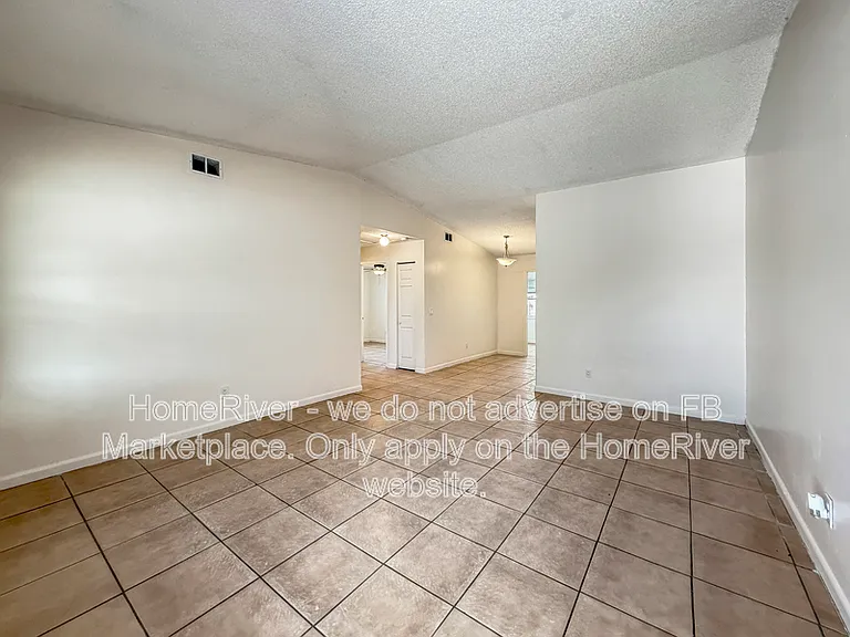 2920 SE Amherst St — Photo 6