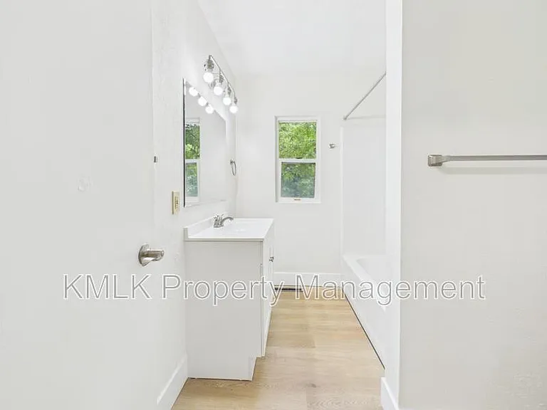 508 Crouse St — Photo 15