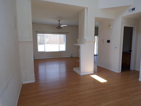 4th image of 9638 Yukon Way