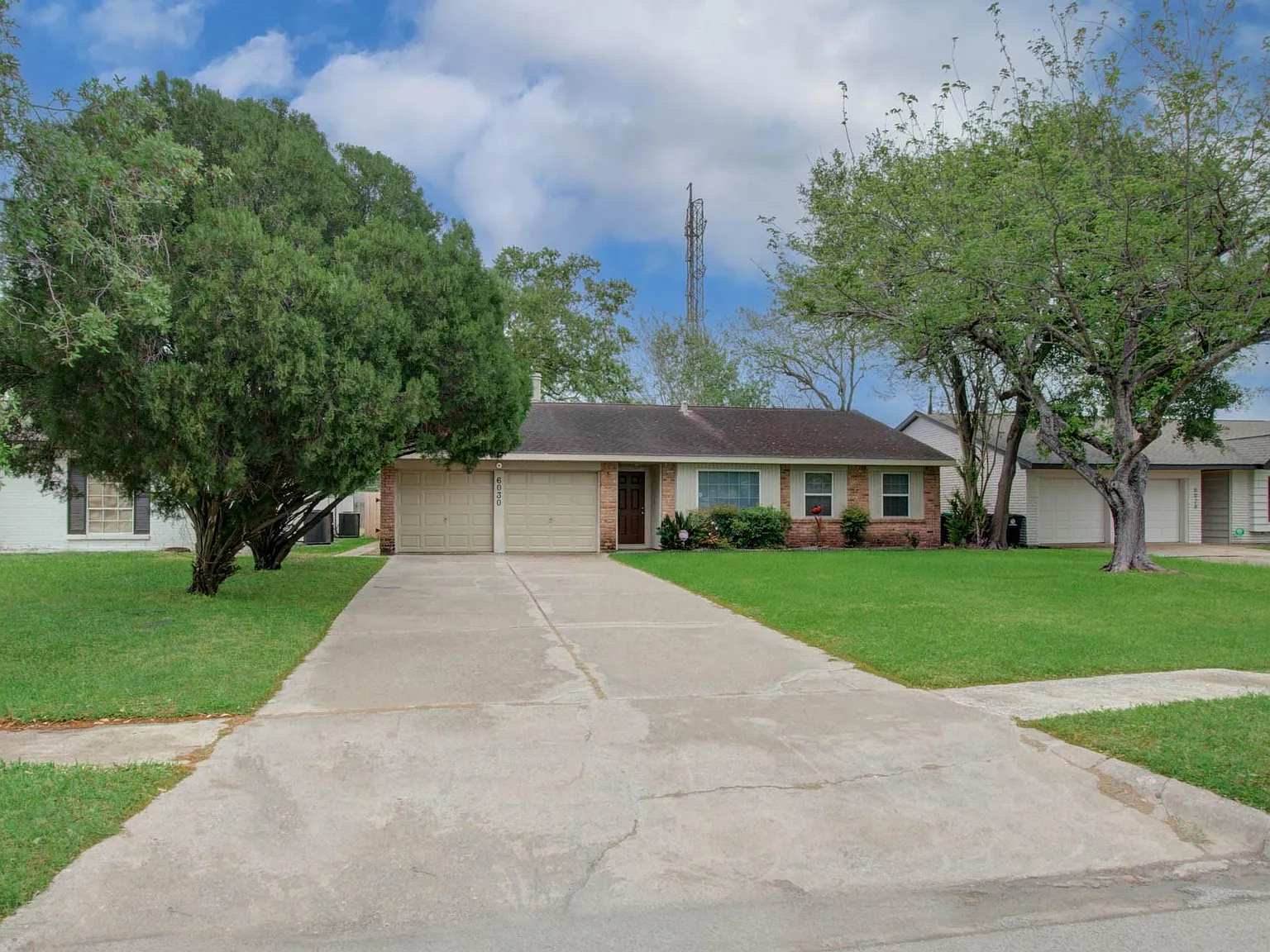 3 bed, 2.0 bath, 1751 sqft, $2,230 — Photo 2