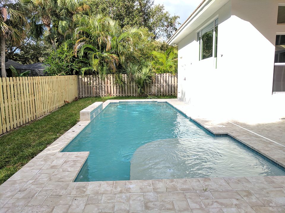 1st image of 720 Pirate Cove Ln