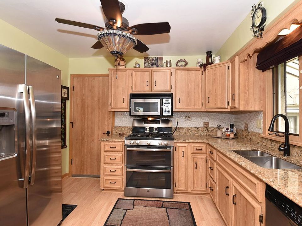 1st image of 10102 W Sunset Ave