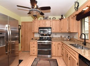 10102 W Sunset Ave, Wauwatosa, WI 53222
