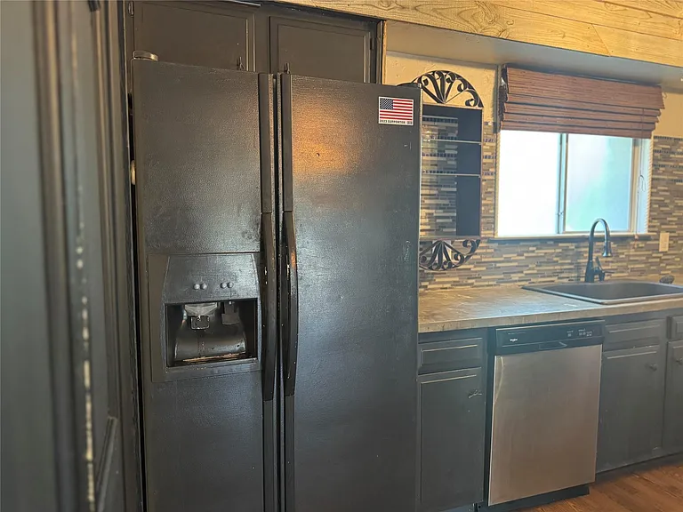 8004 Downing St — Photo 24
