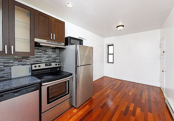 2nd image of 350 E 53rd St APT 2D
