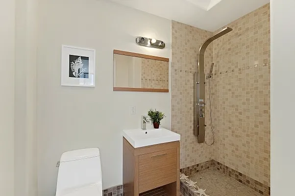 Sold by Nest Seekers International | media 6