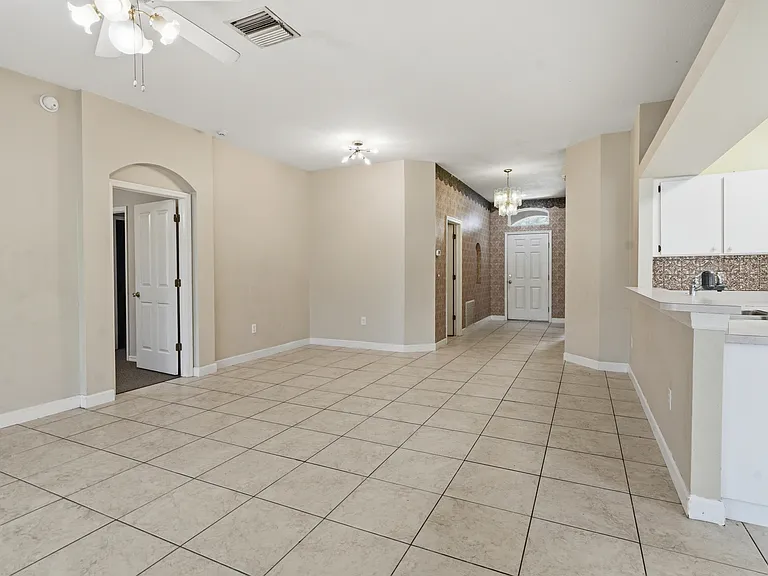 29417 Crossland Dr — Photo 7