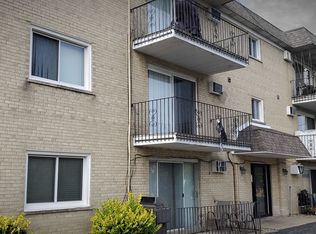 7829 S Rutherford Ave #3NE, Burbank, IL 60459