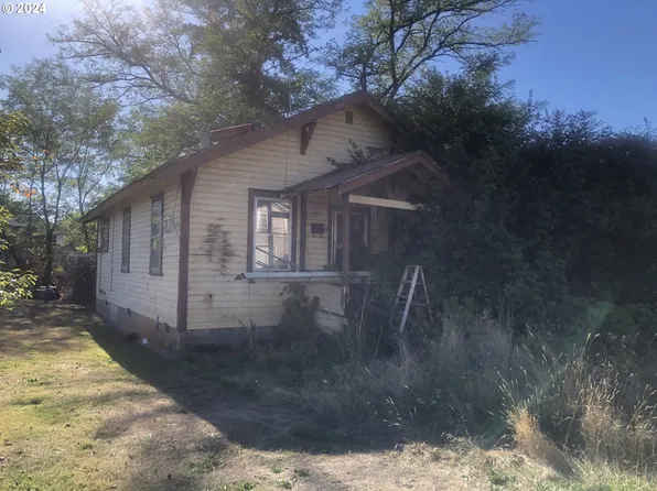 155 S 19th St, Saint Helens, OR 97051