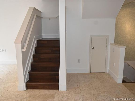 5th image of 2961 NE 185th St APT 1603