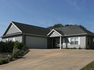 105 S Walnut St, Blue Eye, MO 65611