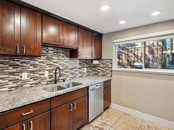 2nd image of 12837 Northwoods Blvd