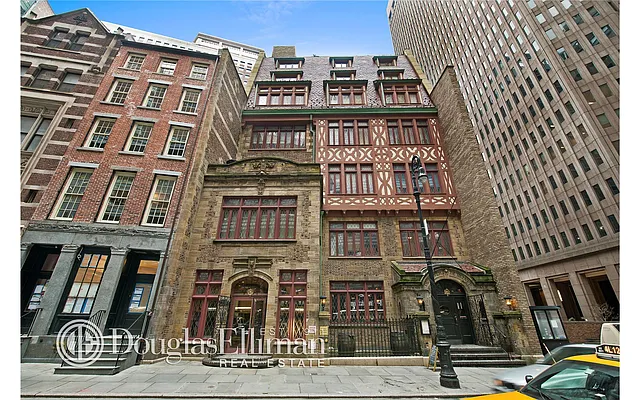 Sold by Douglas Elliman | media 22