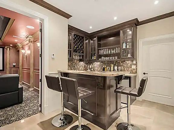 4th image of 122 W 44th Ave #1A