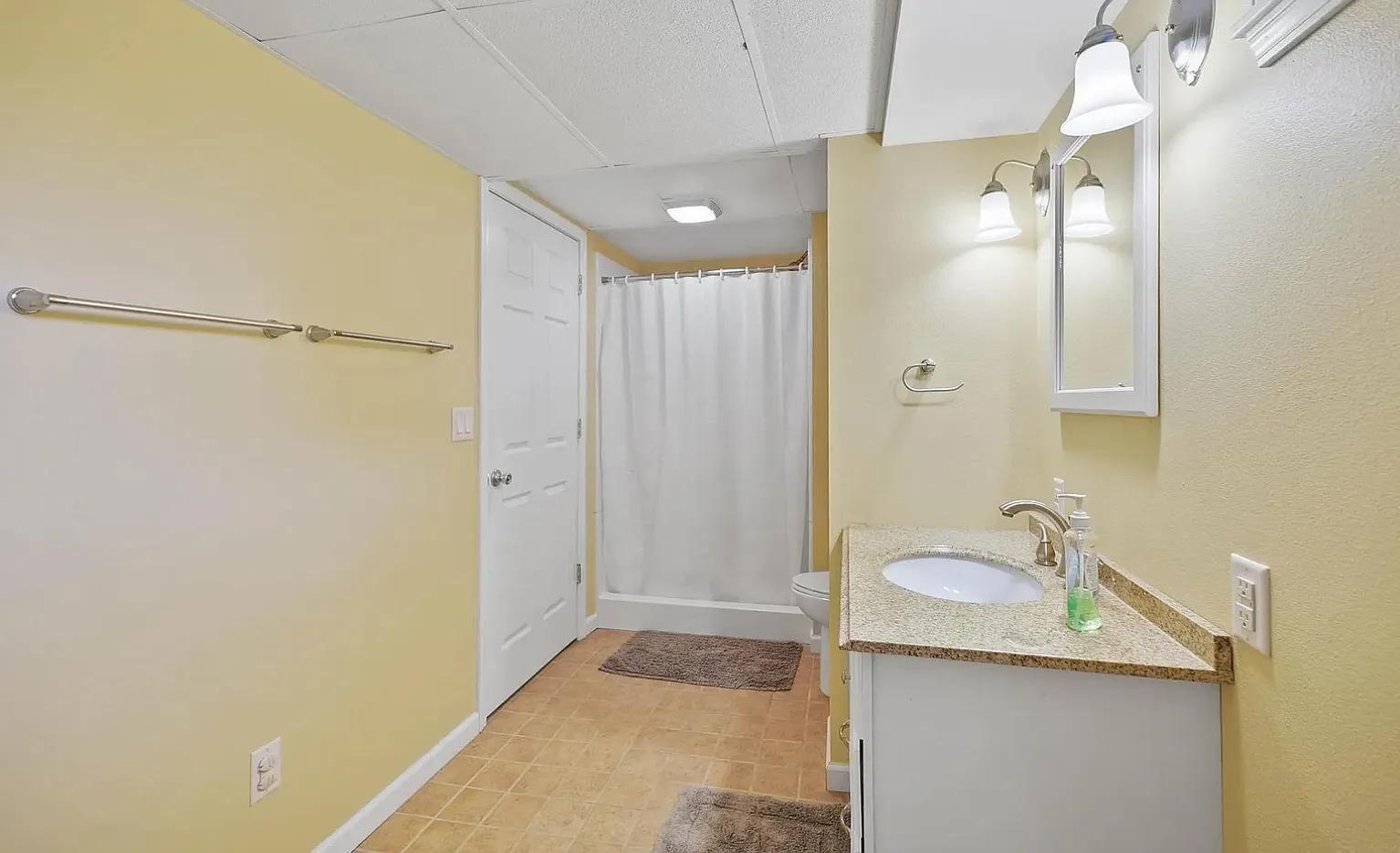 2912 Tucson Drive - 1 — Photo 2