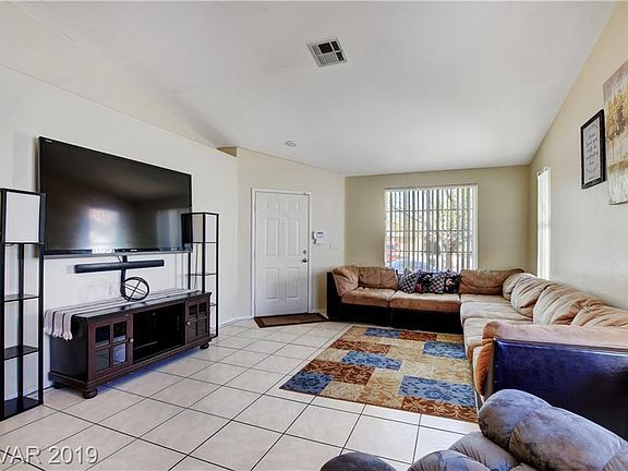 4th image of 719 Cozy Canyon Dr
