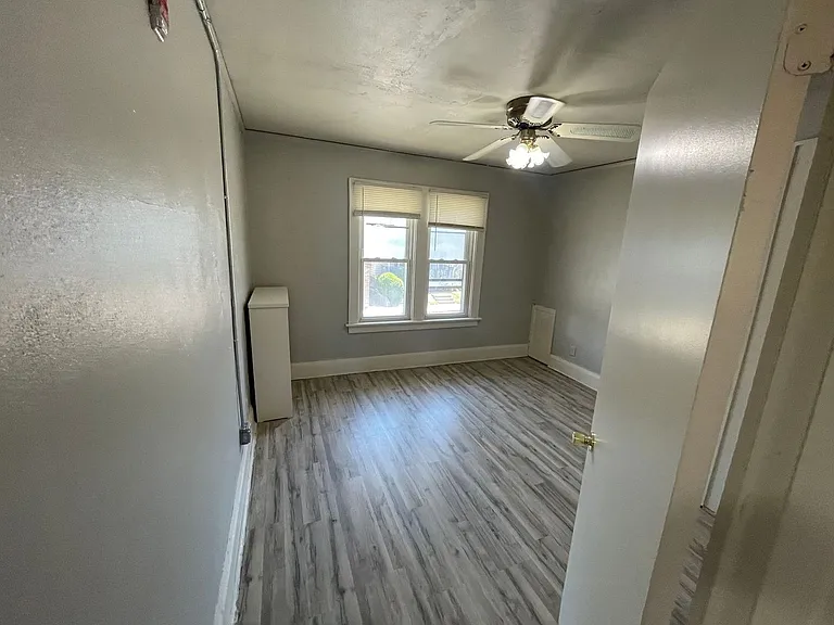 7601 W. Becher St. (3 Unit + Commercial) — Photo 5